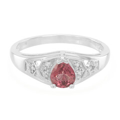 Anillo en plata con Granate de Malaya