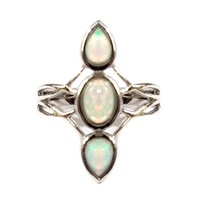 Anillo en plata con Ópalo de Welo