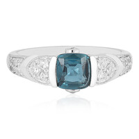 Anillo en plata con Cianita petróleo