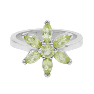 Anillo en plata con Peridoto