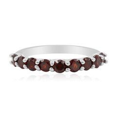 Anillo en plata con Granate