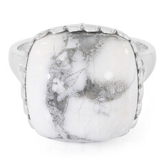 Anillo en plata con Howlita