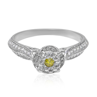 Anillo en plata con Esfena