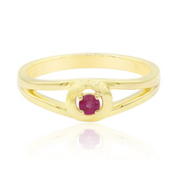 Anillo en oro con Berilo rojo