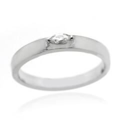 Anillo en plata con Zircón