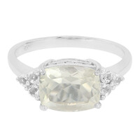 Anillo en plata con Ortoclasa