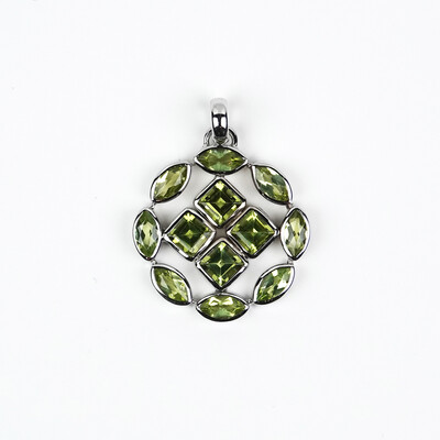 Colgante en plata con Peridoto