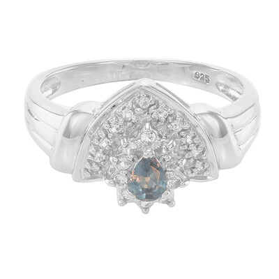 Anillo en plata con Granate de color cambiante de Madagascar
