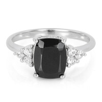 Anillo en plata con Espinela negra