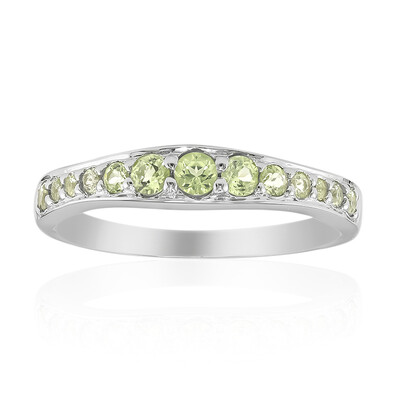 Anillo en plata con Peridoto