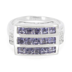 Anillo en plata con Iolita de Madagascar