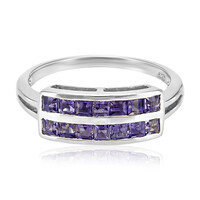 Anillo en plata con Iolita de Ceilán