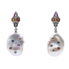 Pendientes en plata con Perla Freshwater (Dallas Prince Designs)