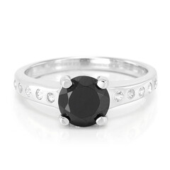 Anillo en plata con Espinela negra