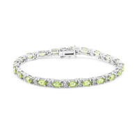Brazalete en plata con Peridoto de Birmania