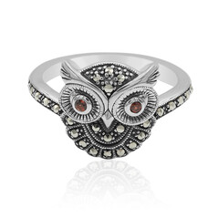 Anillo en plata con Granate de Mozambique
