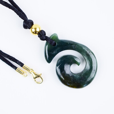 Collar con Nefrita