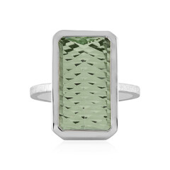 Anillo en plata con Amatista verde