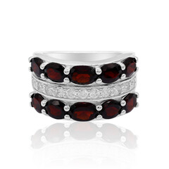 Anillo en plata con Granate