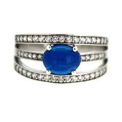 Anillo en plata con Ópalo azul neón