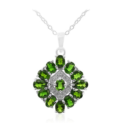 Collar en plata con Diópsido de Rusia