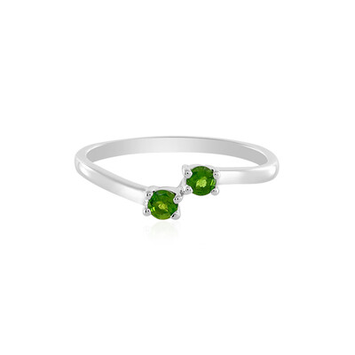Anillo en plata con Diópsido de Rusia