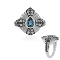 Anillo en plata con Topacio azul de Londres (Adela Silber)
