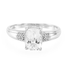 Anillo en plata con Goshenita