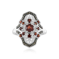 Anillo en plata con Granate de Mozambique