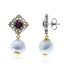 Pendientes en plata con Perla Freshwater (Dallas Prince Designs)