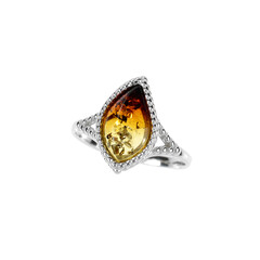 Anillo en plata con Ámbar báltico