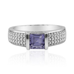 Anillo en plata con Iolita