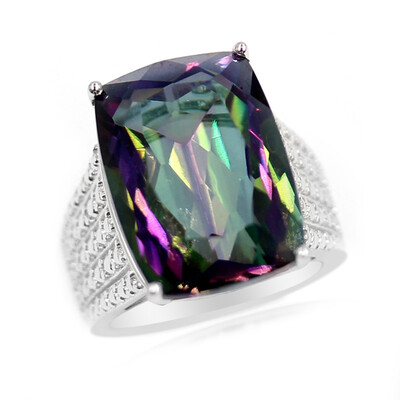 Anillo en plata con Cuarzo místico