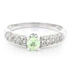 Anillo en plata con Cianita menta