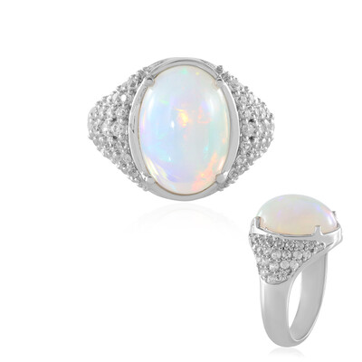 Anillo en plata con Ópalo de Welo (Adela Silber)