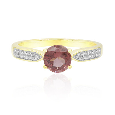 Anillo en oro con Apatita roja