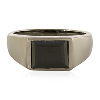 Anillo en plata con Espinela negra