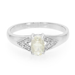 Anillo en plata con Ortoclasa