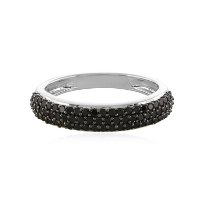 Anillo en plata con Espinela negra