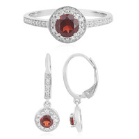 Anillo en plata con Granate de Mozambique