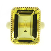 Anillo en plata con Cuarzo del Ouro Verde