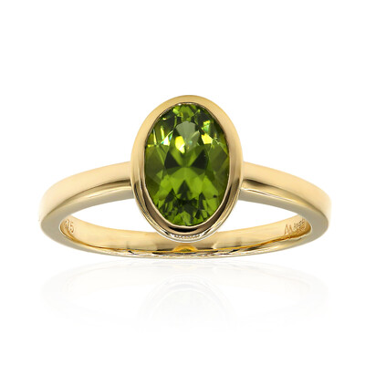 Anillo en oro con Peridoto de Arizona (Amanda Adkins)