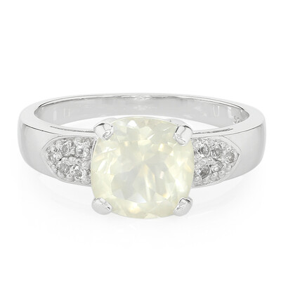 Anillo en plata con Ortoclasa