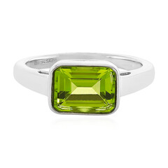 Anillo en plata con Peridoto de Jilin