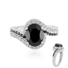 Anillo en plata con Espinela negra